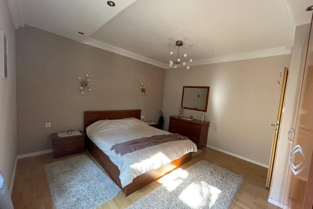 Cozy Apartment In The Old Center Of Prishtina Pristina Exterior foto